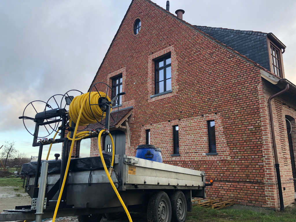 Start werken Rustiek Voegwerk aan landelijke villa in Aalter